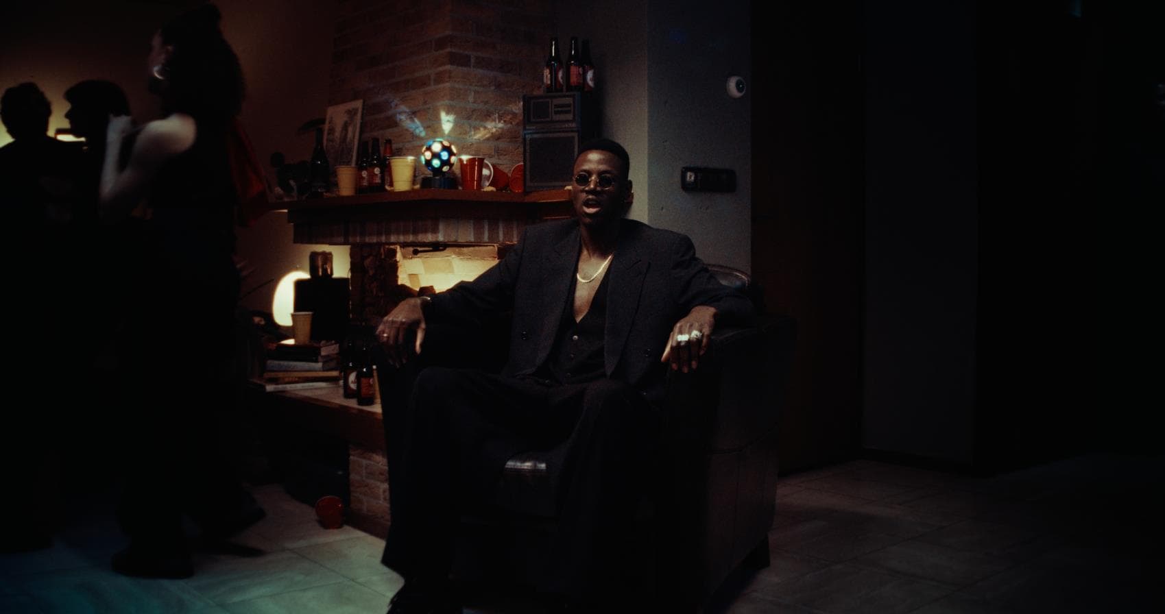 Music Video: Weval — Open Up That Door